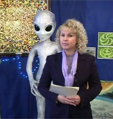 Женщина и инопланетянин.jpg