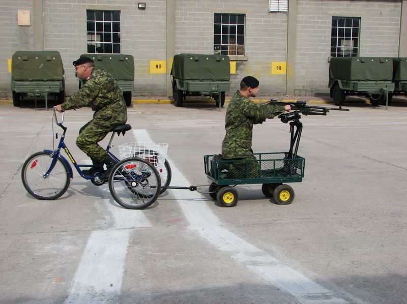 Файл:Канадские военные.jpg