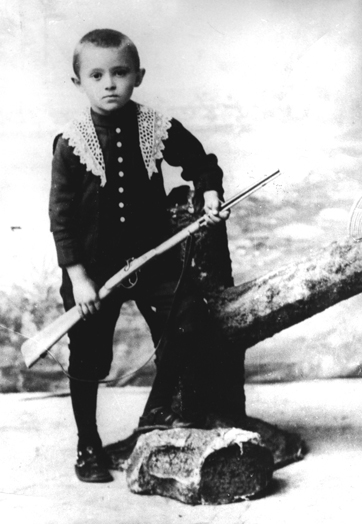Файл:Sergey Korolyov boy 1912.jpg