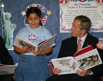 Джордж Буш учиться читать