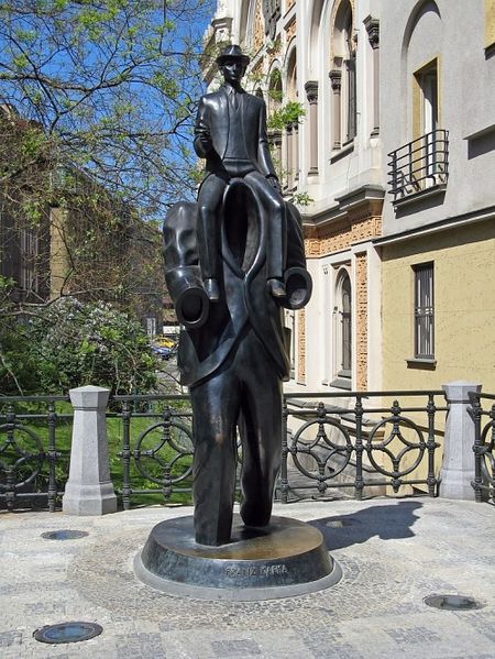Файл:Памятник Францу Кафке Прага.jpg
