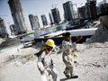 Рабочие Дубая не могут прожить и дня без добровольного строительства нового небоскрёба абсолютно бесплатно, для души