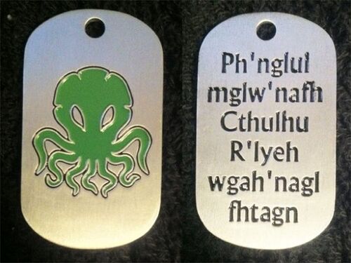 Бирка на собаке, которая принадлежит Ктулху