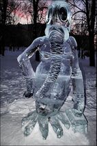 16.1.2019: Креативная ледяная скульптура ищет своего автора.