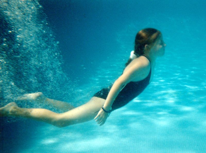 Файл:Indigo girl underwater.jpg